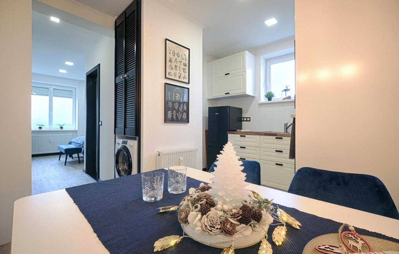 Monos Apartman Tatabánya Exteriör bild